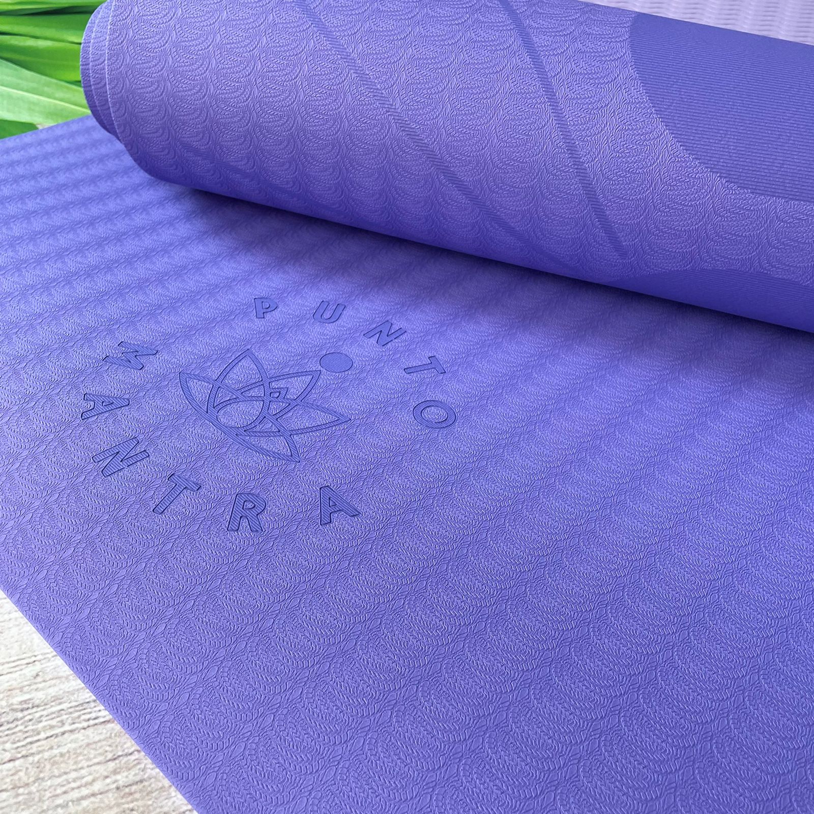 Toalla Yoga Antideslizante Violeta - PVC